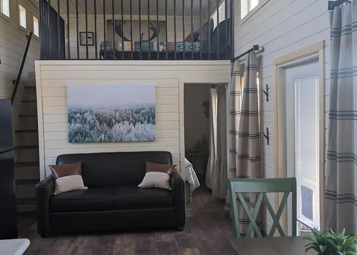 Cozy In A Fun Mini Resort! Ferienhaus