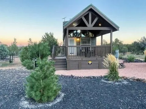 Cozy In A Fun Mini Resort! Ferienhaus
